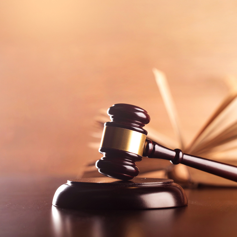 遭违法辞退？律师助力获赔五十余万！